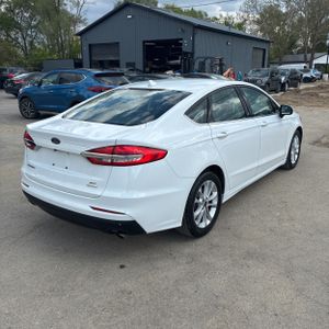 FORD FUSION SE - 8