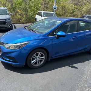 CHEVROLET CRUZE LT AUTO - 2