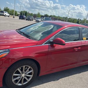 HYUNDAI SONATA SE - 2