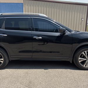 2019 Nissan ROGUE SV — миниатюра 11