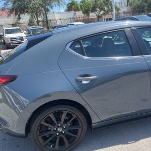 2024 Mazda MAZDA3 HATCHBACK 2.5 S CARBON EDITION — фото 9