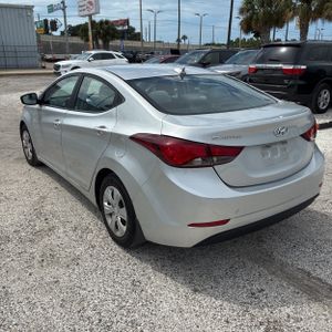 صورة 5 لـ 2016 Hyundai ELANTRA SE