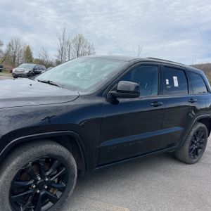 JEEP GRAND CHEROKEE LAREDO X - 2