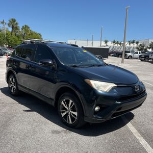 صورة 12 لـ 2018 Toyota RAV4 XLE