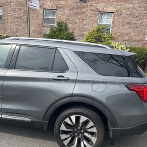 FORD EXPLORER PLATINUM - 6