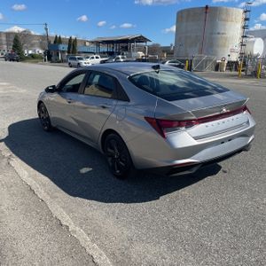 HYUNDAI ELANTRA SEL - 5