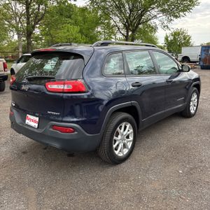 JEEP CHEROKEE SPORT - 8