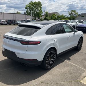 PORSCHE CAYENNE COUPE - 8