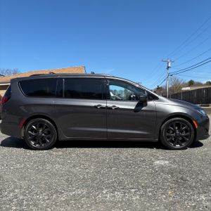 CHRYSLER PACIFICA TOURING L - 10