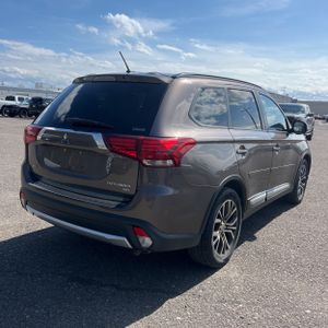 MITSUBISHI OUTLANDER SEL - 8