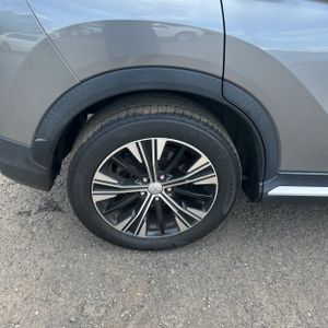 صورة 19 لـ 2019 Mitsubishi ECLIPSE CROSS SE