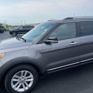 2013 FORD EXPLORER XLT photo 2