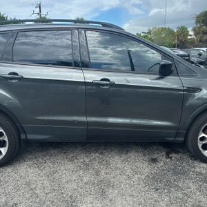 2017 FORD ESCAPE SE 照片 11