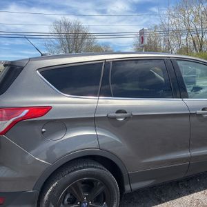 FORD ESCAPE SE - 9