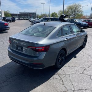 VOLKSWAGEN JETTA SE - 8