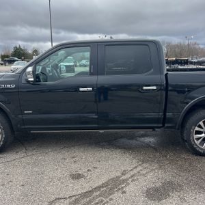 FORD F-150 LARIAT - 4