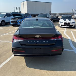 2025 Hyundai ELANTRA SE 照片 7