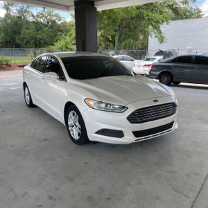 FORD FUSION SE - 10