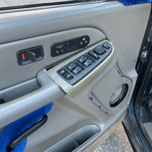 صورة مصغرة 59 لـ 2004 Chevrolet TAHOE LS