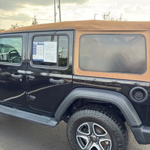 صورة 6 لـ 2020 JEEP WRANGLER UNLIMITED BLACK AND TAN