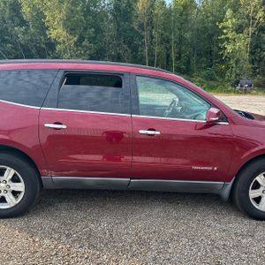 2010 Chevrolet TRAVERSE LT photo 11