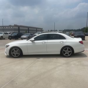 MERCEDES-BENZ E-CLASS - 3