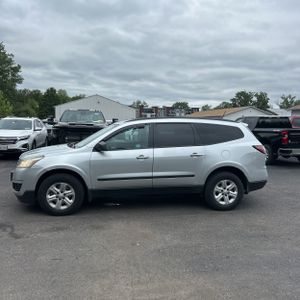 صورة 3 لـ 2017 Chevrolet TRAVERSE LS
