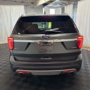 FORD EXPLORER XLT - 7