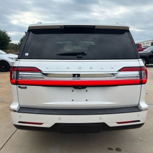 2019 Lincoln NAVIGATOR L RESERVE photo 6