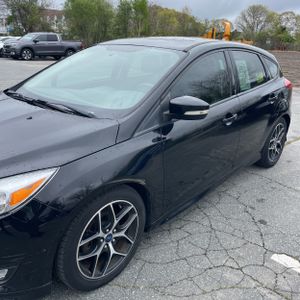 FORD FOCUS SE - 2