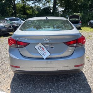 2015 Hyundai ELANTRA SE 照片 7