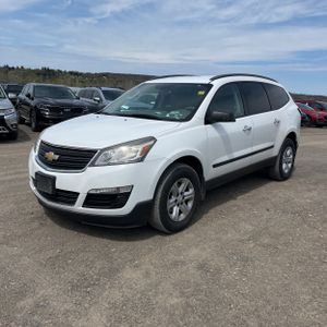 CHEVROLET TRAVERSE LS - 1