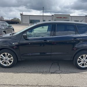 FORD ESCAPE SE - 4