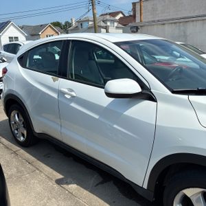 صورة 9 لـ 2016 Honda HR-V LX