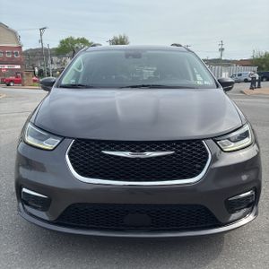 CHRYSLER PACIFICA TOURING L - 8