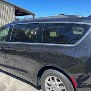 CHRYSLER PACIFICA TOURING L - 6