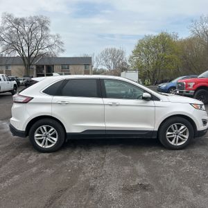 FORD EDGE SEL - 10