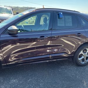 FORD ESCAPE ST-LINE - 4