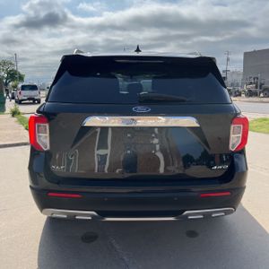 FORD EXPLORER XLT - 7