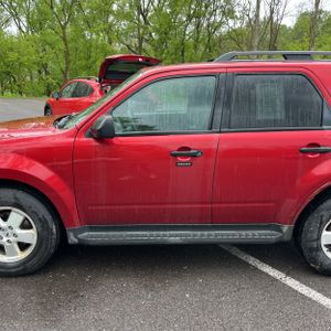FORD ESCAPE XLT - 4