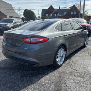 FORD FUSION SE - 8