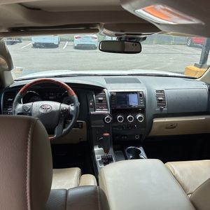 2021 Toyota SEQUOIA PLATINUM — миниатюра 36