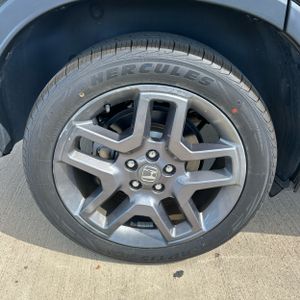 2022 Honda PASSPORT EX-L photo 13