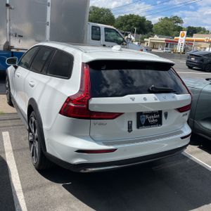 صورة 4 لـ 2024 Volvo V60 CROSS COUNTRY B5 ULTIMATE