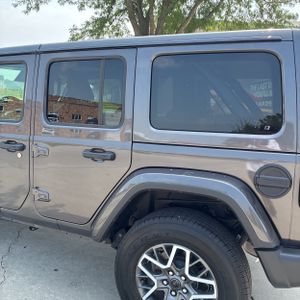 2025 JEEP WRANGLER SAHARA 照片 6