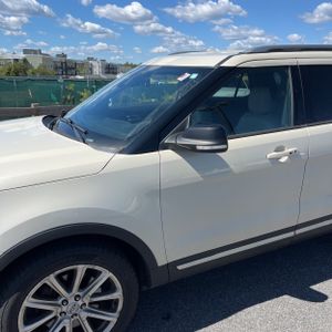 FORD EXPLORER XLT - 2
