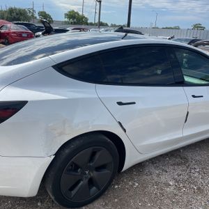 TESLA MODEL 3 BASE - 9