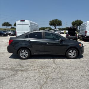 صورة 10 لـ 2016 Chevrolet SONIC LT AUTO