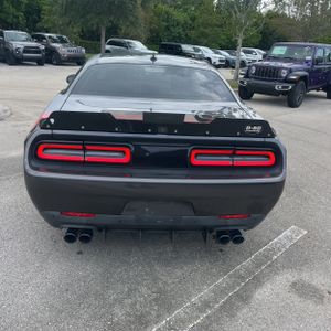 صورة 7 لـ 2016 Dodge CHALLENGER SRT 392