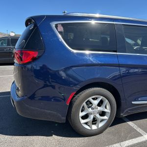 CHRYSLER PACIFICA TOURING L PLUS - 9